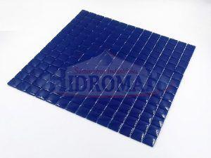 Placa Gresite Piscina Azul Oscuro Liso HtK instalada en piscina