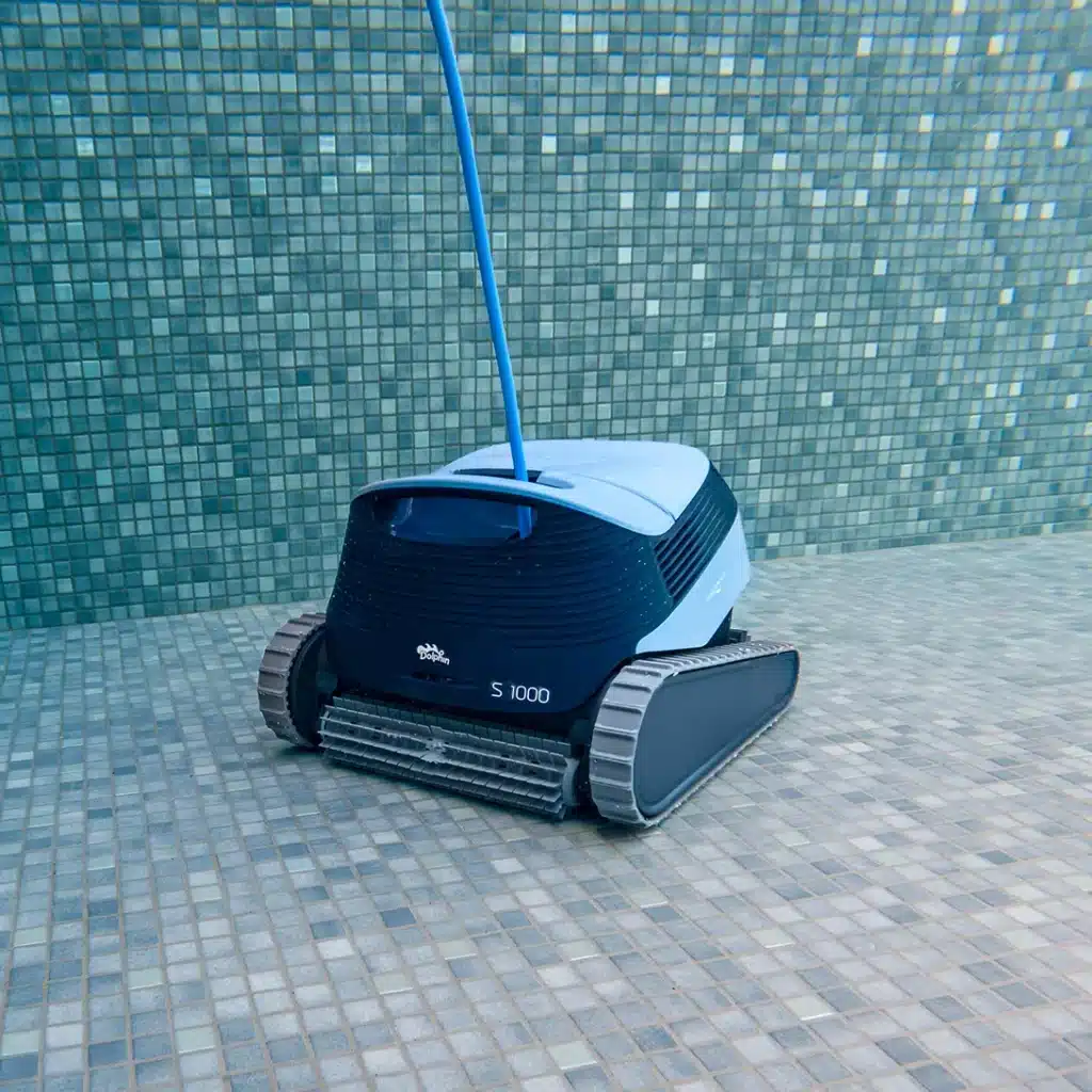 Robot limpiafondos Dolphin S1000 Maytronics para piscinas